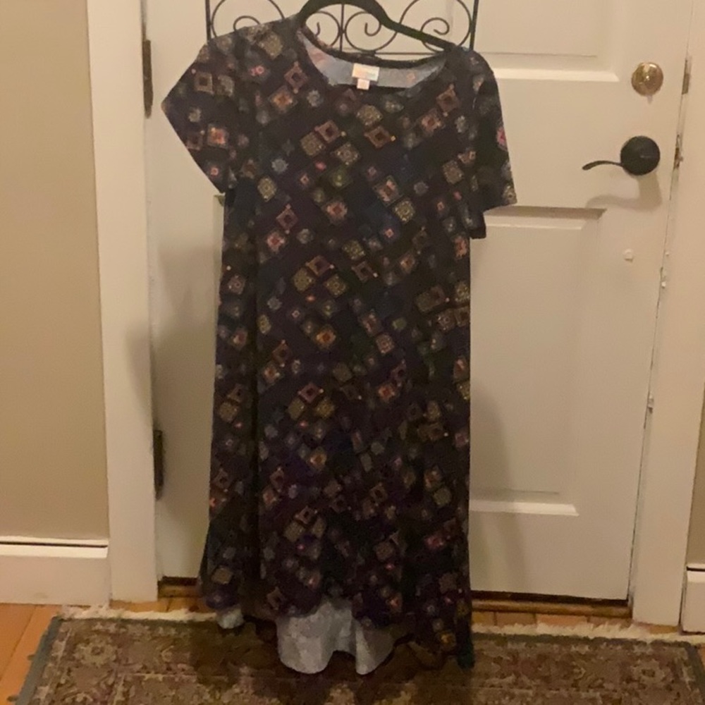 LuLaRoe Carly swing dress, like new, size small, high low, diamond pattern